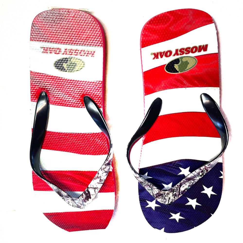 Mossy Oak Patriotic Flip Flops